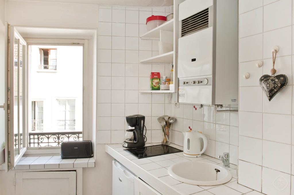 Classy St. Germain Apartment باريس الغرفة الصورة
