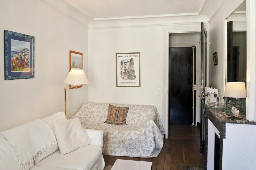 Classy St. Germain Apartment باريس الغرفة الصورة